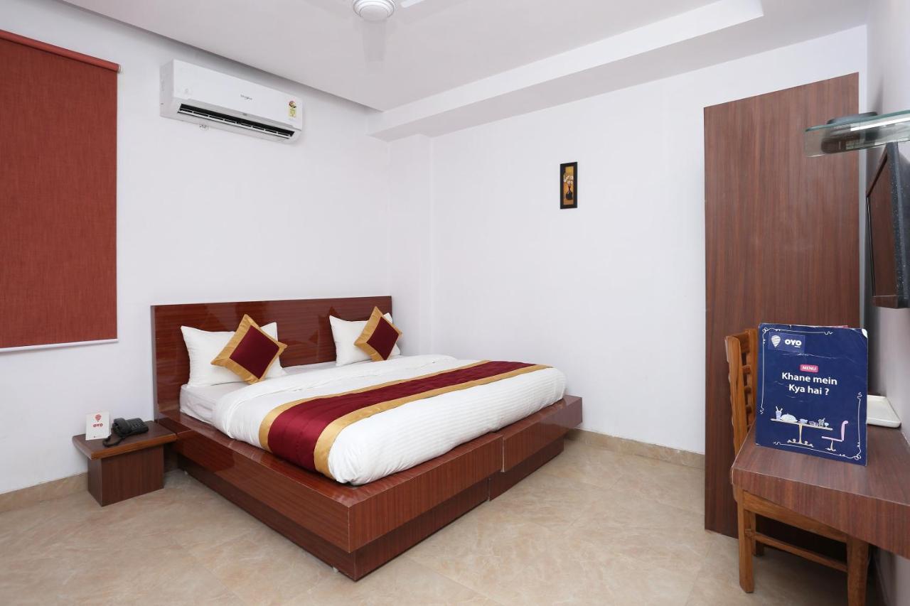 Capital O 12807 Amaira Hotel And Banquets Noida Ngoại thất bức ảnh