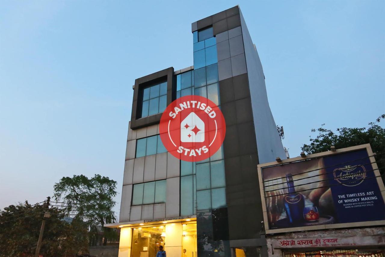 Capital O 12807 Amaira Hotel And Banquets Noida Ngoại thất bức ảnh