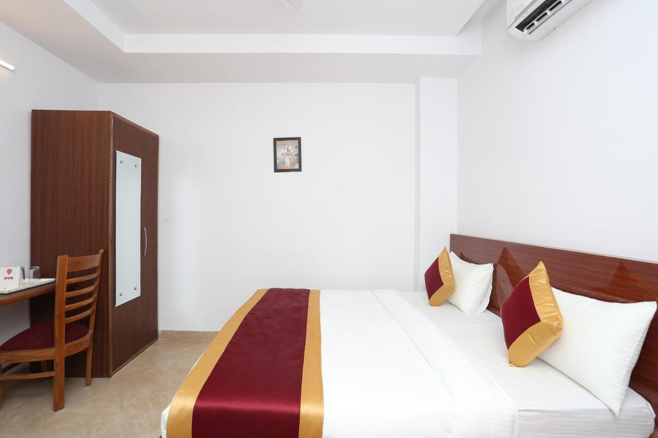 Capital O 12807 Amaira Hotel And Banquets Noida Ngoại thất bức ảnh